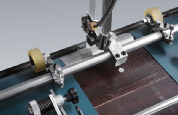 Automatic Flute Laminating Machine