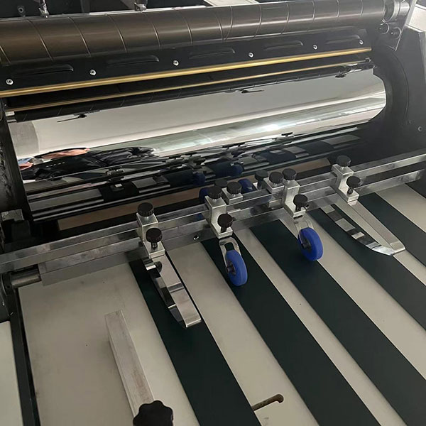Small Semi-Auto Laminating Machine