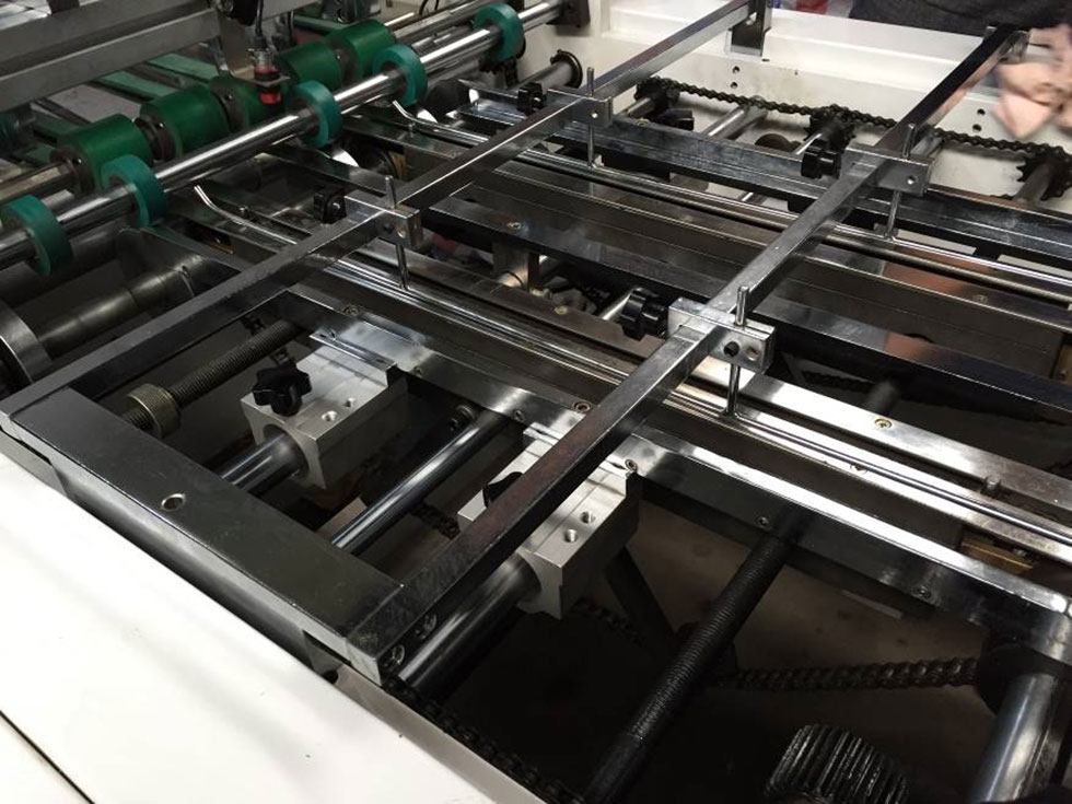 Punching and Creasing Window Patching Machine